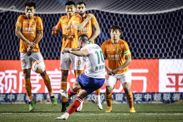 记者：辽篮若想请回杨鸣 先要在经纪费上让步